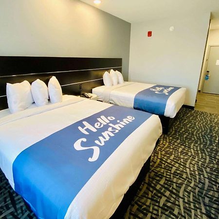 Days Inn & Suites By Wyndham Horn Lake - Memphis Graceland エクステリア 写真