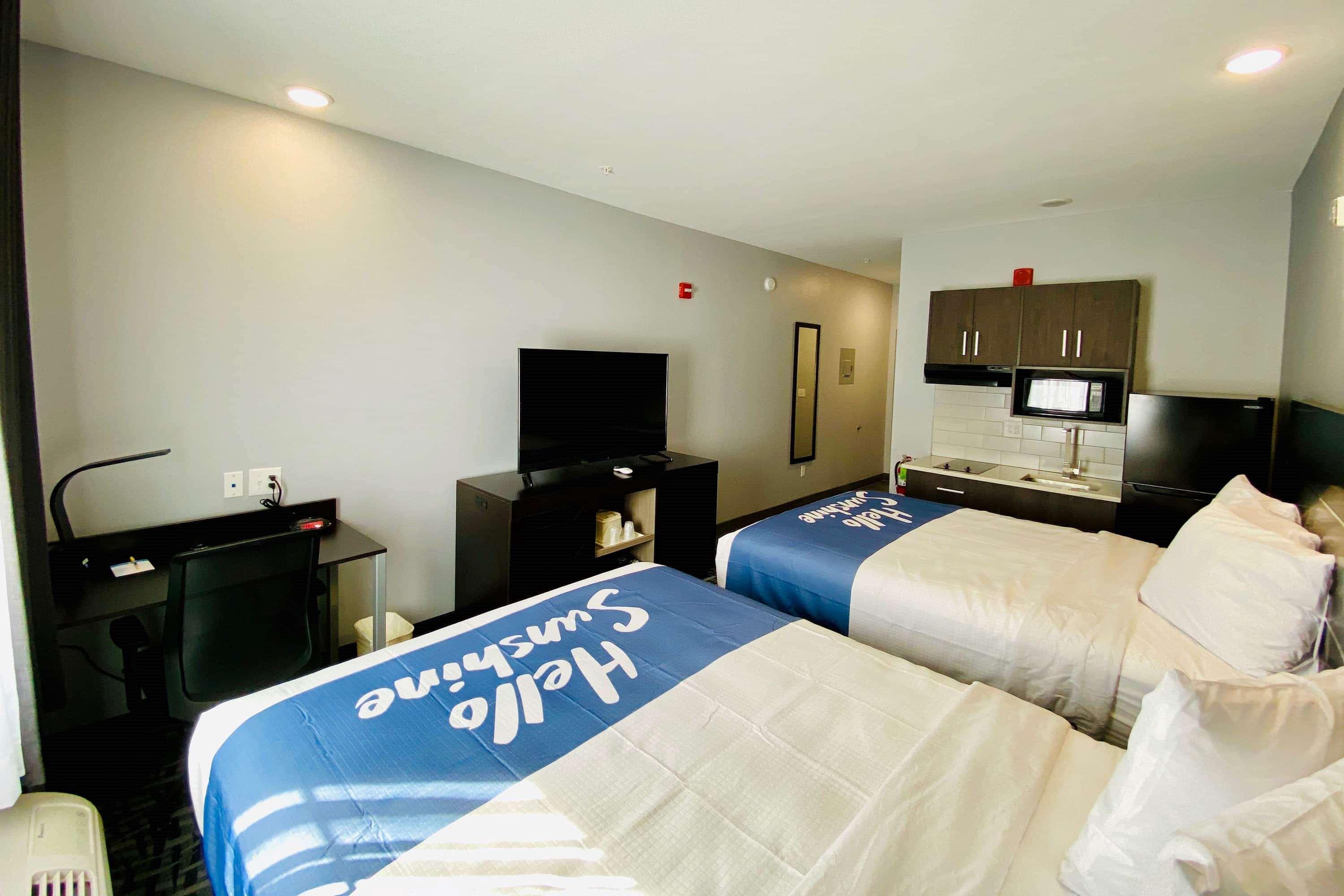 Days Inn & Suites By Wyndham Horn Lake - Memphis Graceland エクステリア 写真