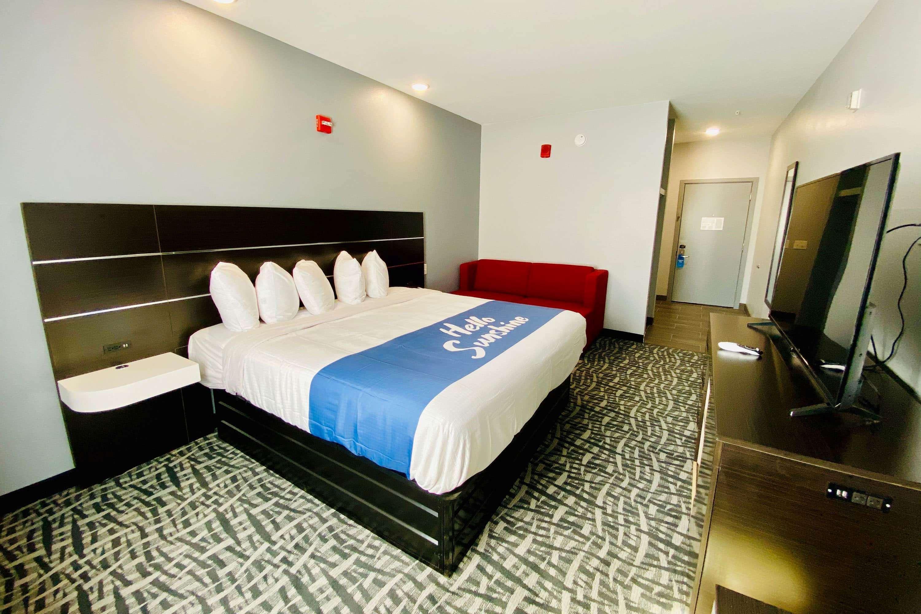 Days Inn & Suites By Wyndham Horn Lake - Memphis Graceland エクステリア 写真