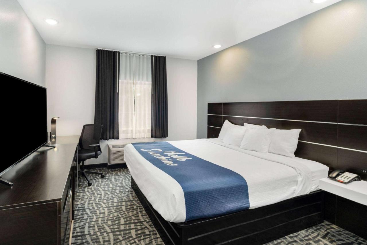Days Inn & Suites By Wyndham Horn Lake - Memphis Graceland エクステリア 写真