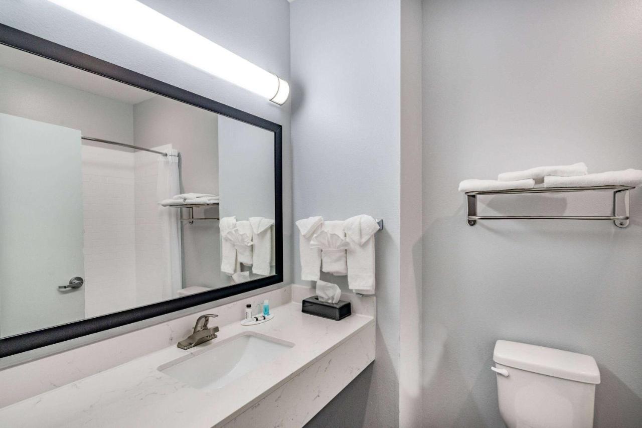 Days Inn & Suites By Wyndham Horn Lake - Memphis Graceland エクステリア 写真