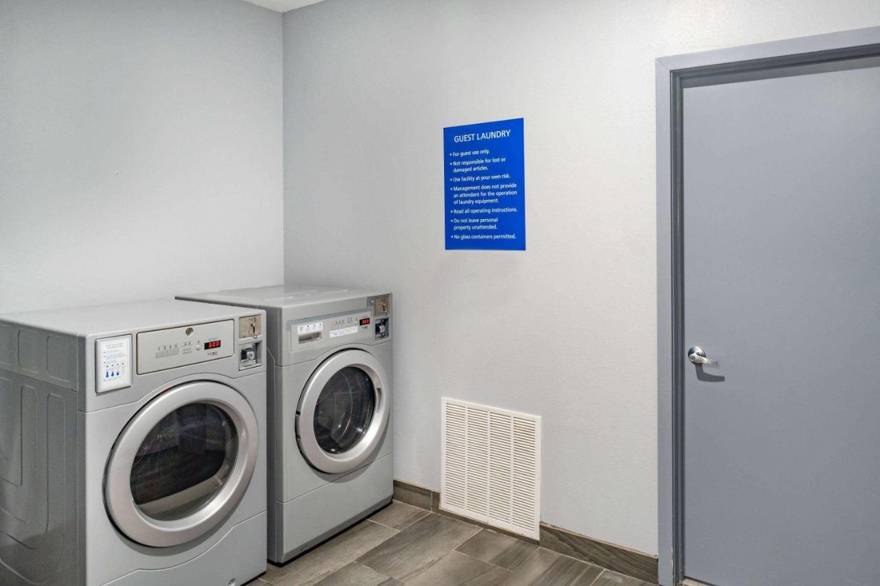 Days Inn & Suites By Wyndham Horn Lake - Memphis Graceland エクステリア 写真