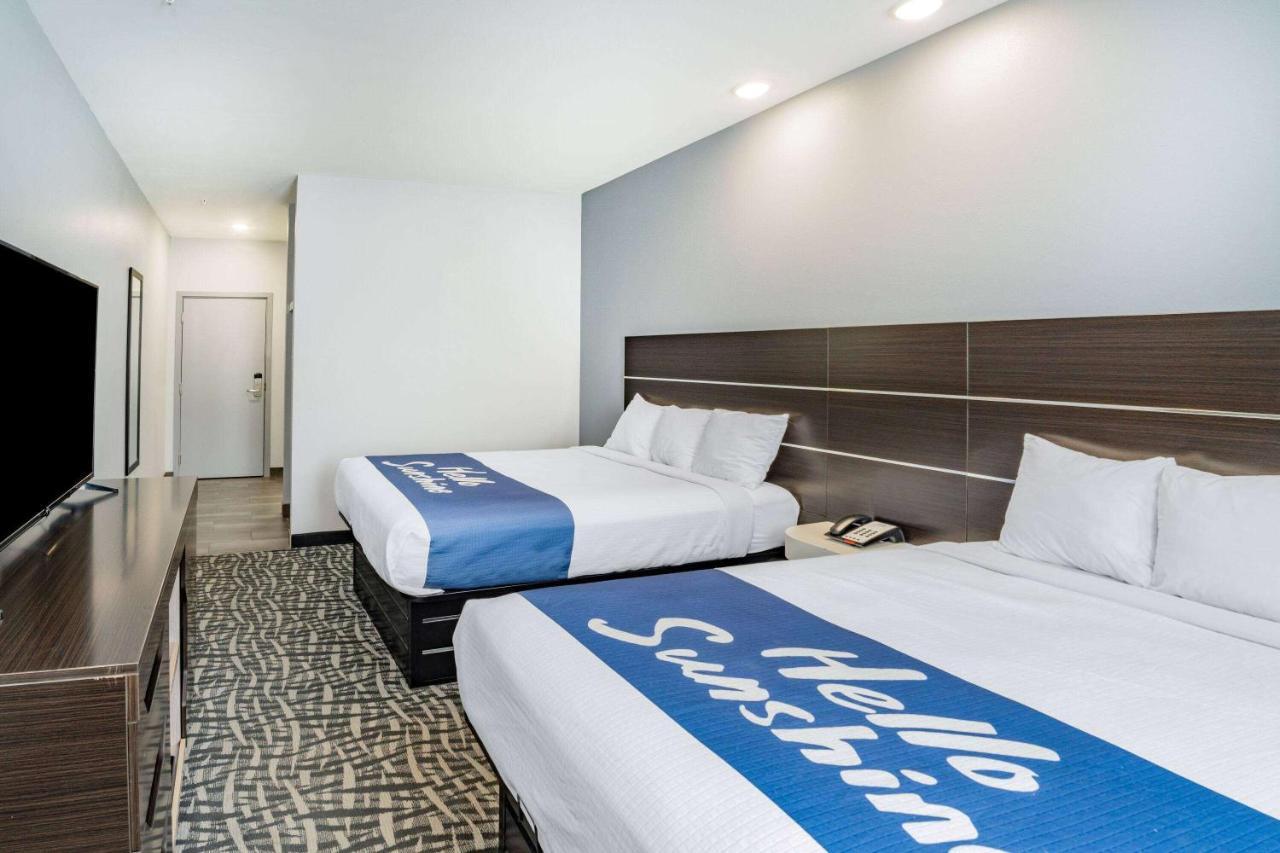 Days Inn & Suites By Wyndham Horn Lake - Memphis Graceland エクステリア 写真